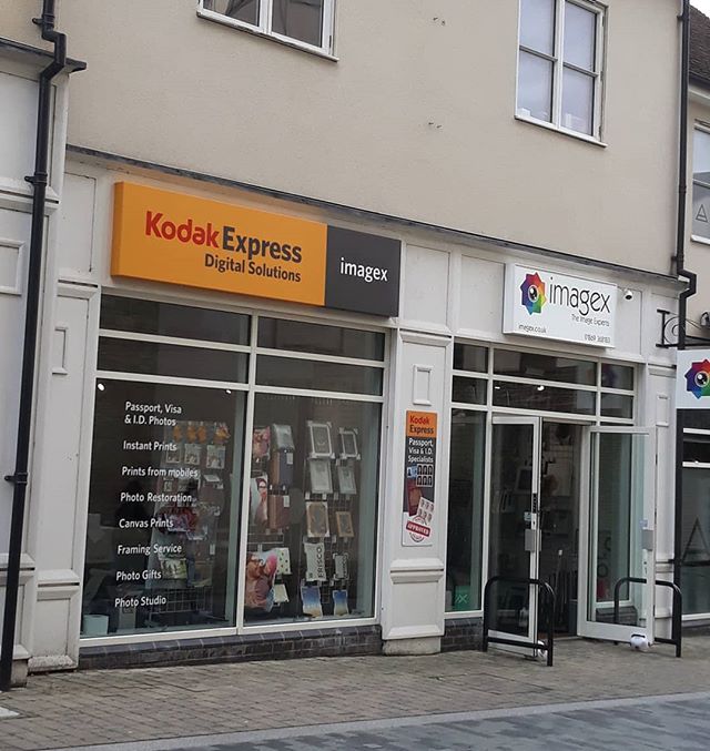So glad to have the brilliant @imagexphoto back in town. Popped in today and they were really helpful with my camera and its slight glitch, and offered to do some investigations for me. #shoplocal #loveyourlocal @peckhamrobert